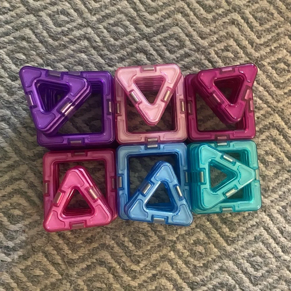 Magformers Set of 50 - Pink, Purple, Blue Squares & Triangles